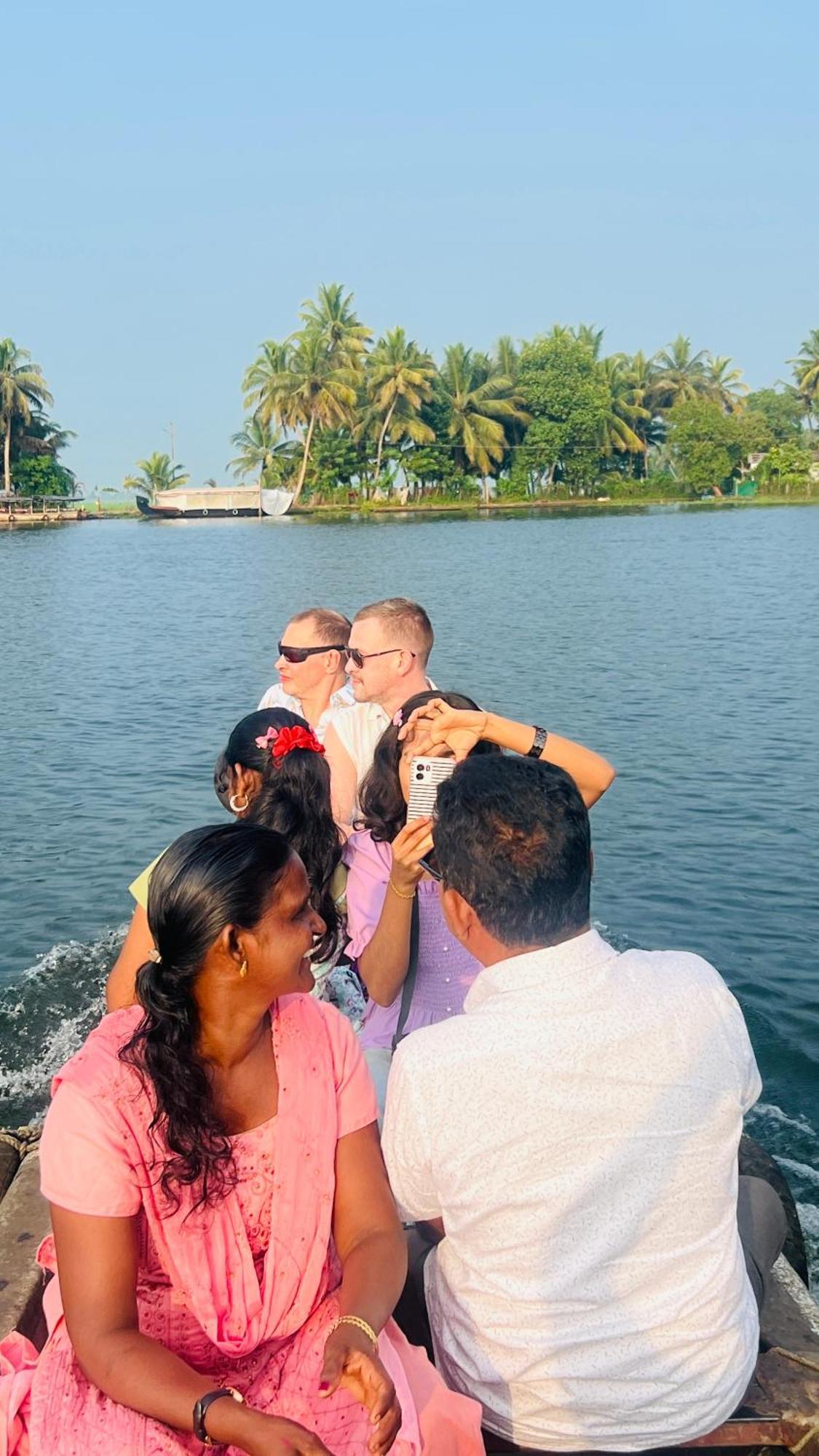 Marari Eclipse Homestays Alappuzha ภายนอก รูปภาพ